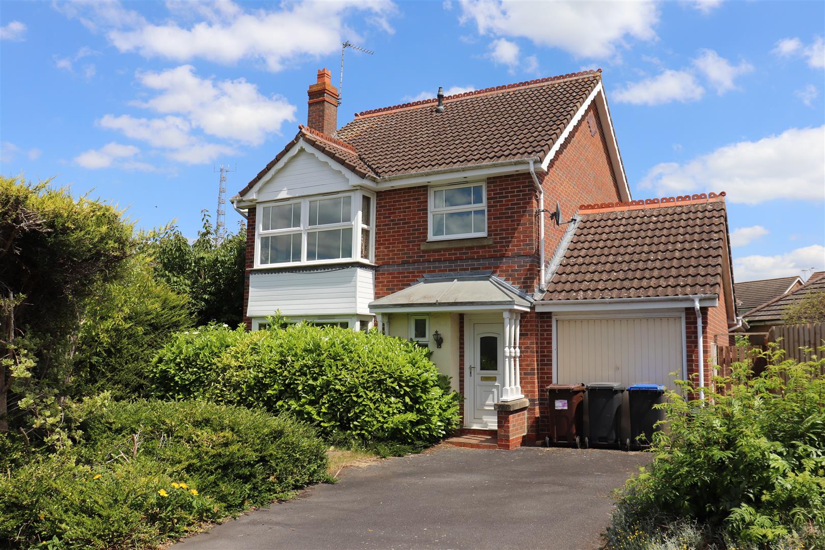 4 Bedroom Property For Sale in Northampton £425,000